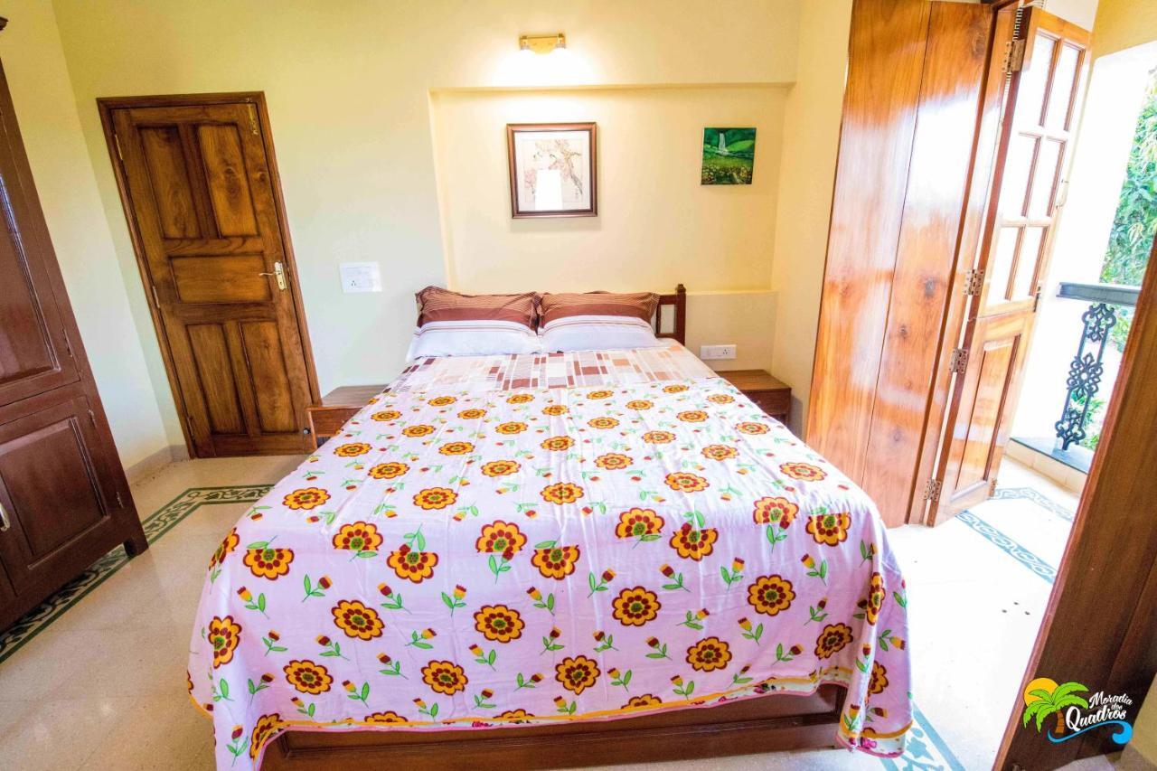 Moradia Dos Quadros Bed & Breakfast Malar ภายนอก รูปภาพ